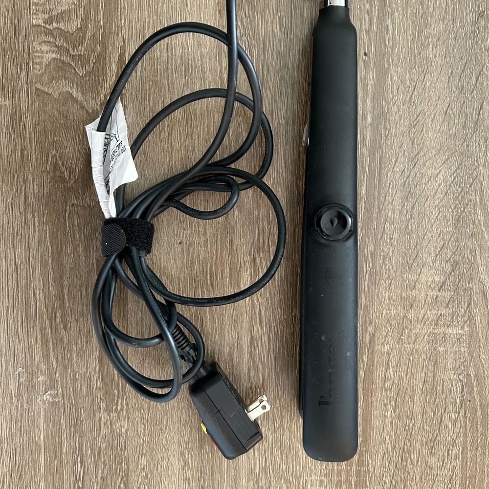 Black Lange  ceramic hair Straightener, with steam option , like new !